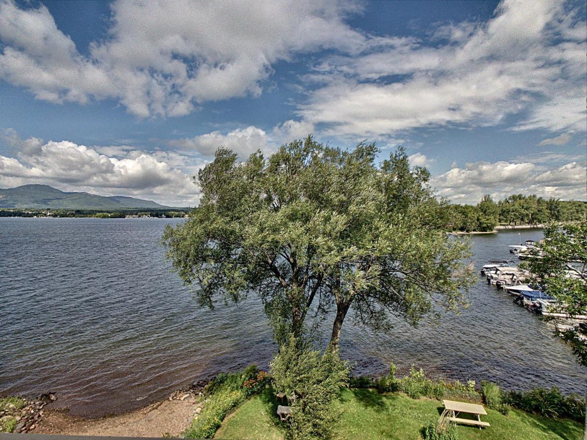 Location Tourisme Estrie - Oberge Du Village Magog ภายนอก รูปภาพ
